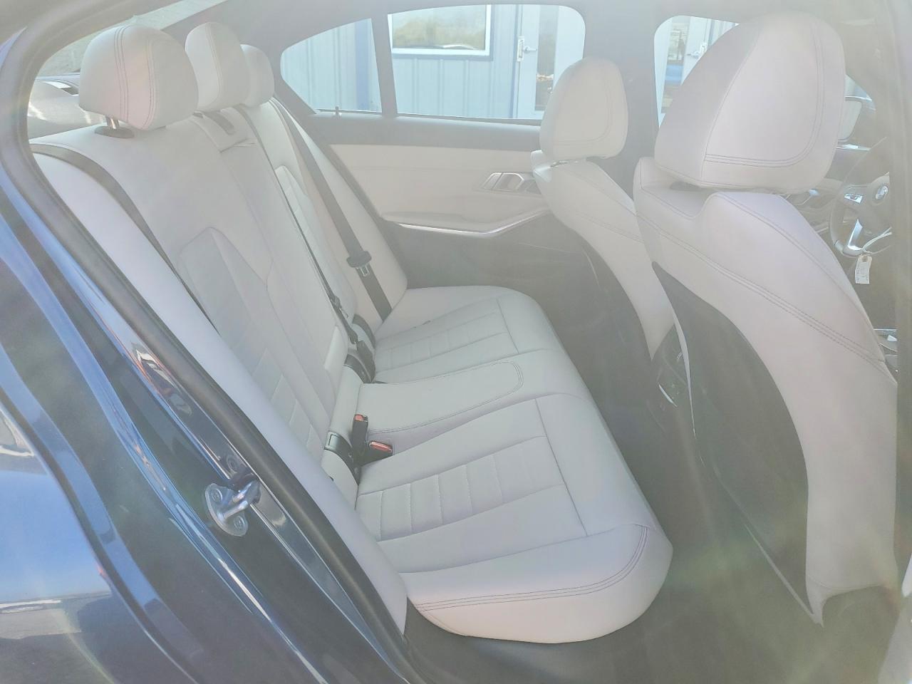 2021 BMW 3 series VIN 3MW5R7J05M8C06569 photo 10