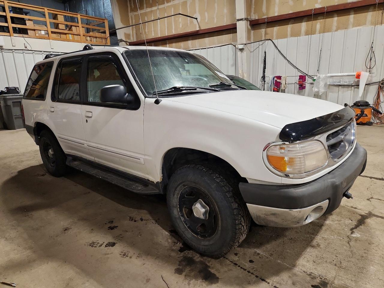 1999 Ford Explorer VIN 1FMZU34E6XZB30479 photo 4