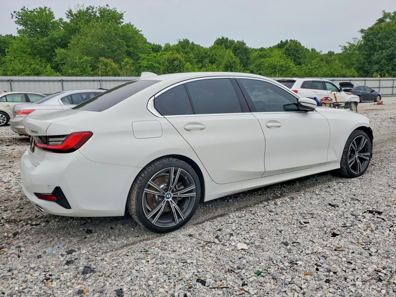 2020 BMW 3 series VIN 3MW5R7J04L8B26680 photo 3