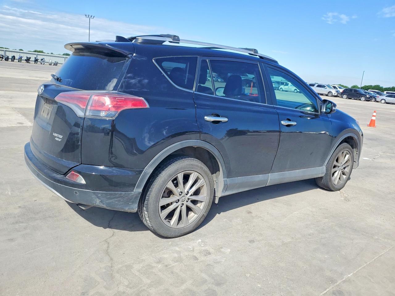 2016 Toyota Rav4 VIN 2T3DFREV6GW409974 photo 3