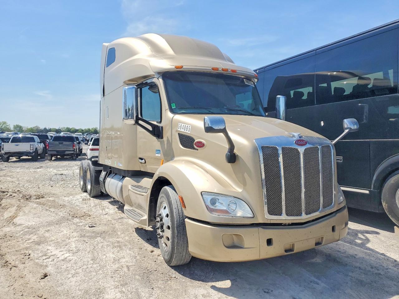 2020 PETERBILT All models VIN 1XPBDP9XXLD704420 photo 1