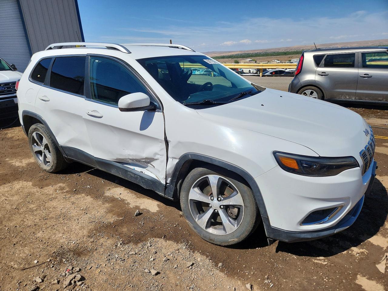 2020 Jeep Cherokee VIN 1C4PJLDB4LD538402 photo 4