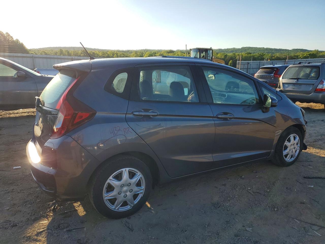 2019 Honda Fit VIN 3HGGK5H44KM721887 photo 3