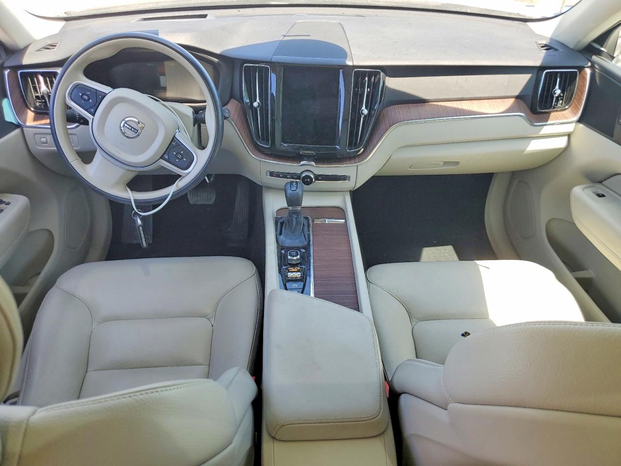 2021 Volvo Xc60 VIN YV4102DK3M1794369 photo 8