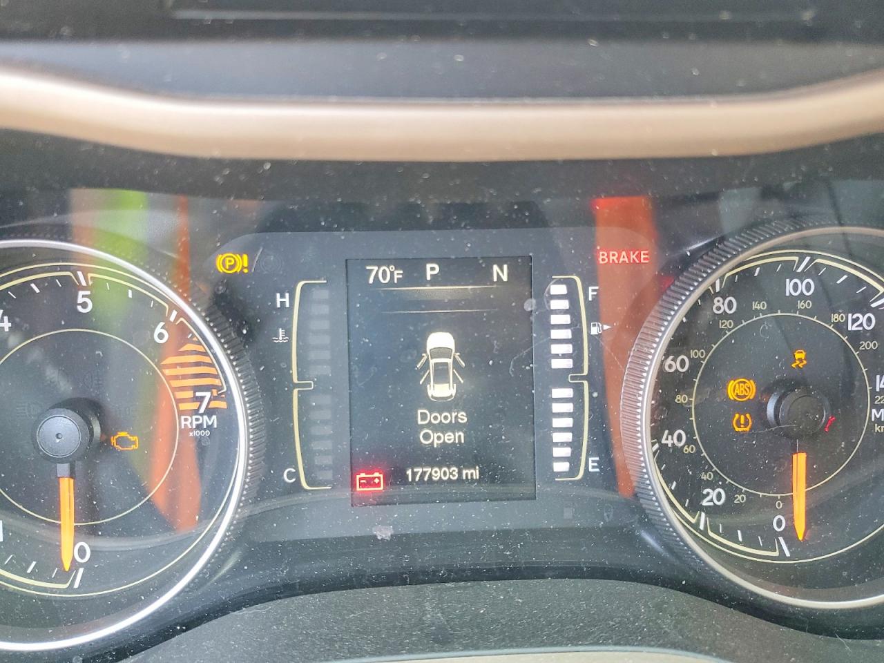 2017 Jeep Grand cher VIN 1C4PJLCB1HW573542 photo 9