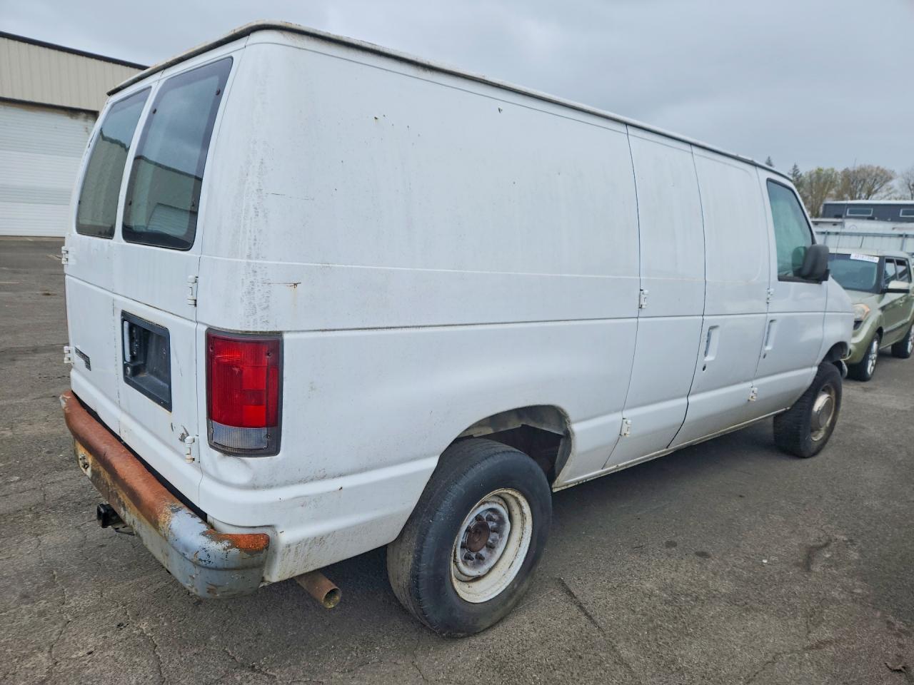 1998 Ford Econoline VIN 1FTPE2429WHB22194 photo 3