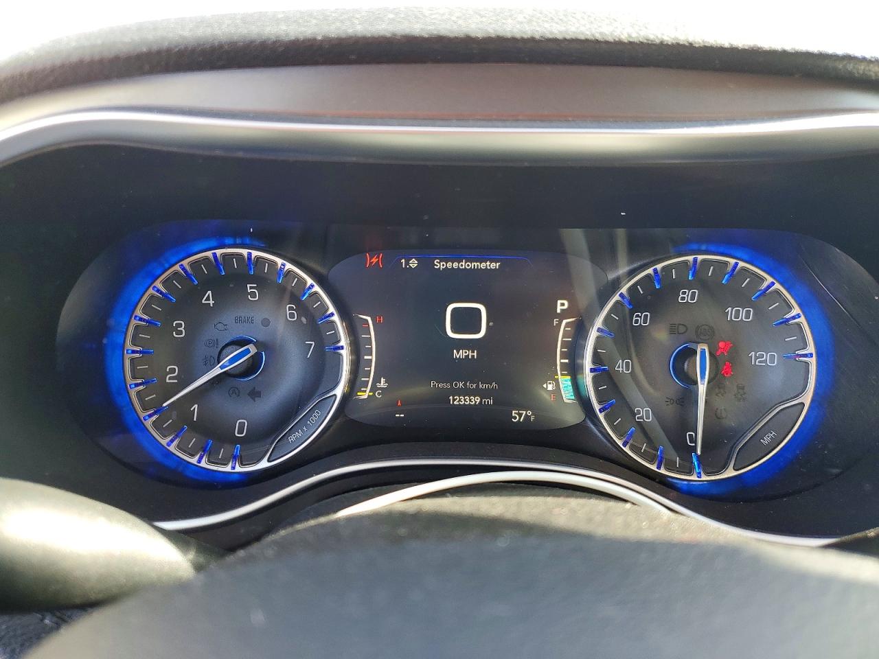 2019 Chrysler Pacifica VIN 2C4RC1GG2KR730959 photo 9