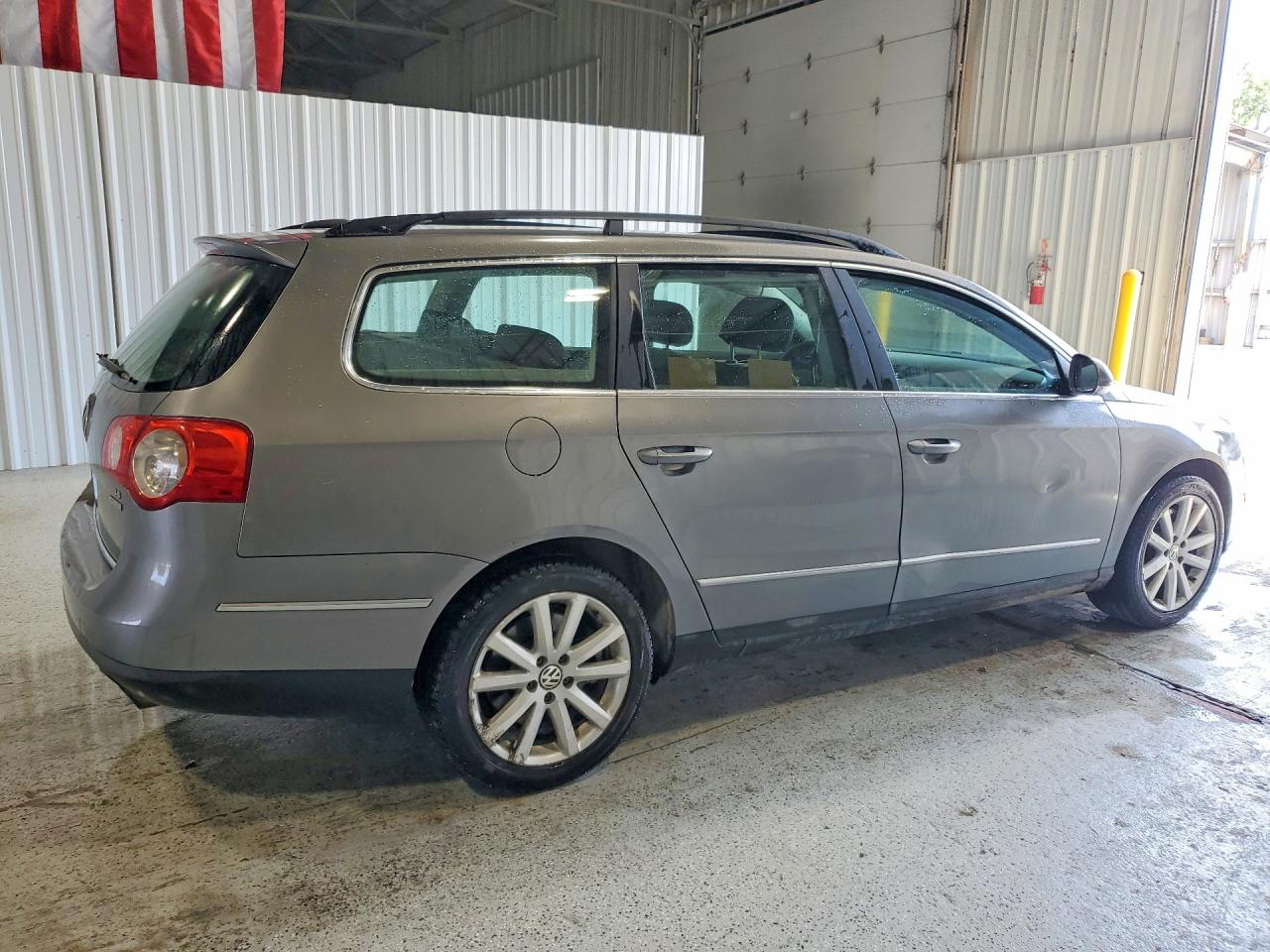 2007 Volkswagen Passat VIN WVWMU73C47E008698 photo 3