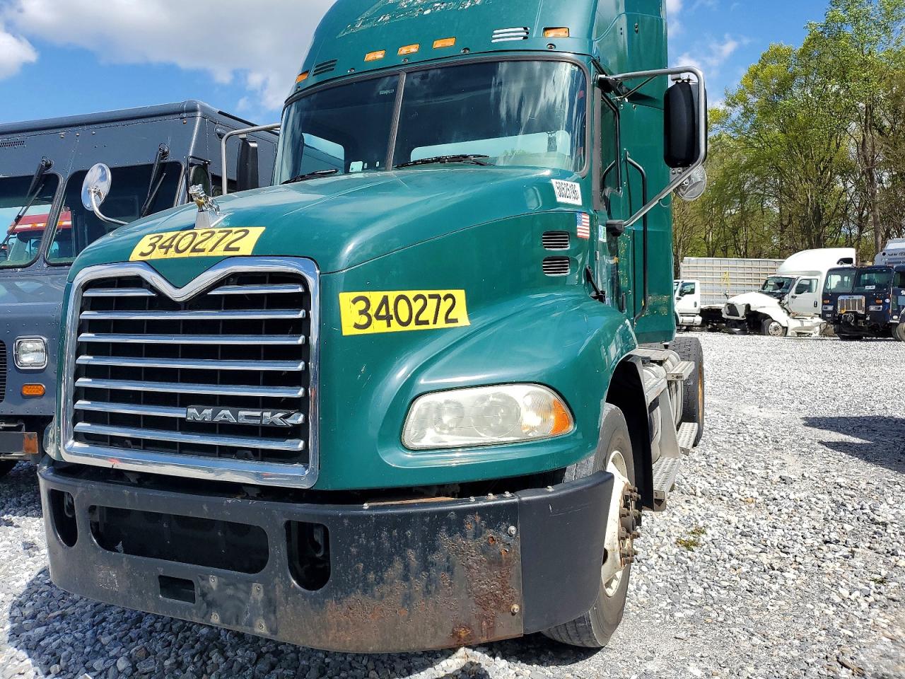 2015 MACK Cxu613 VIN 1M1AW01X2FM007130 photo 2