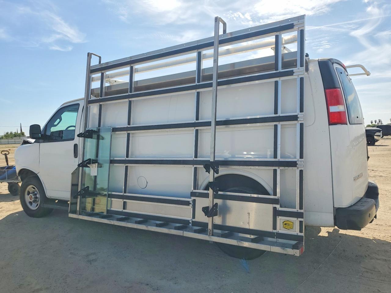 2023 GMC Savana VIN 1GTW7BFP4P1179427 photo 2