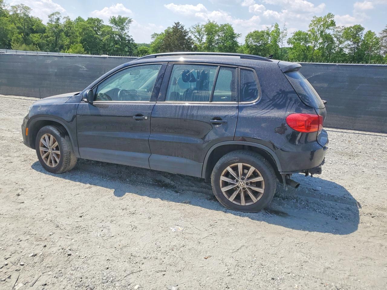 2018 Volkswagen All other VIN WVGAV7AX2JK003302 photo 2