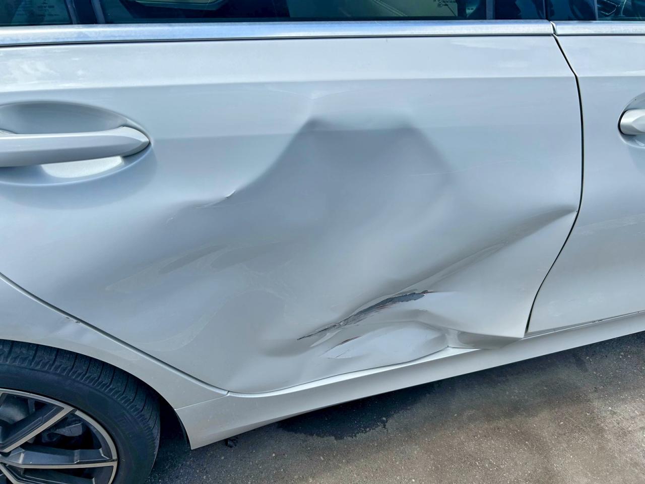 2021 BMW 3 series VIN 3MW5R7J02M8C01491 photo 11