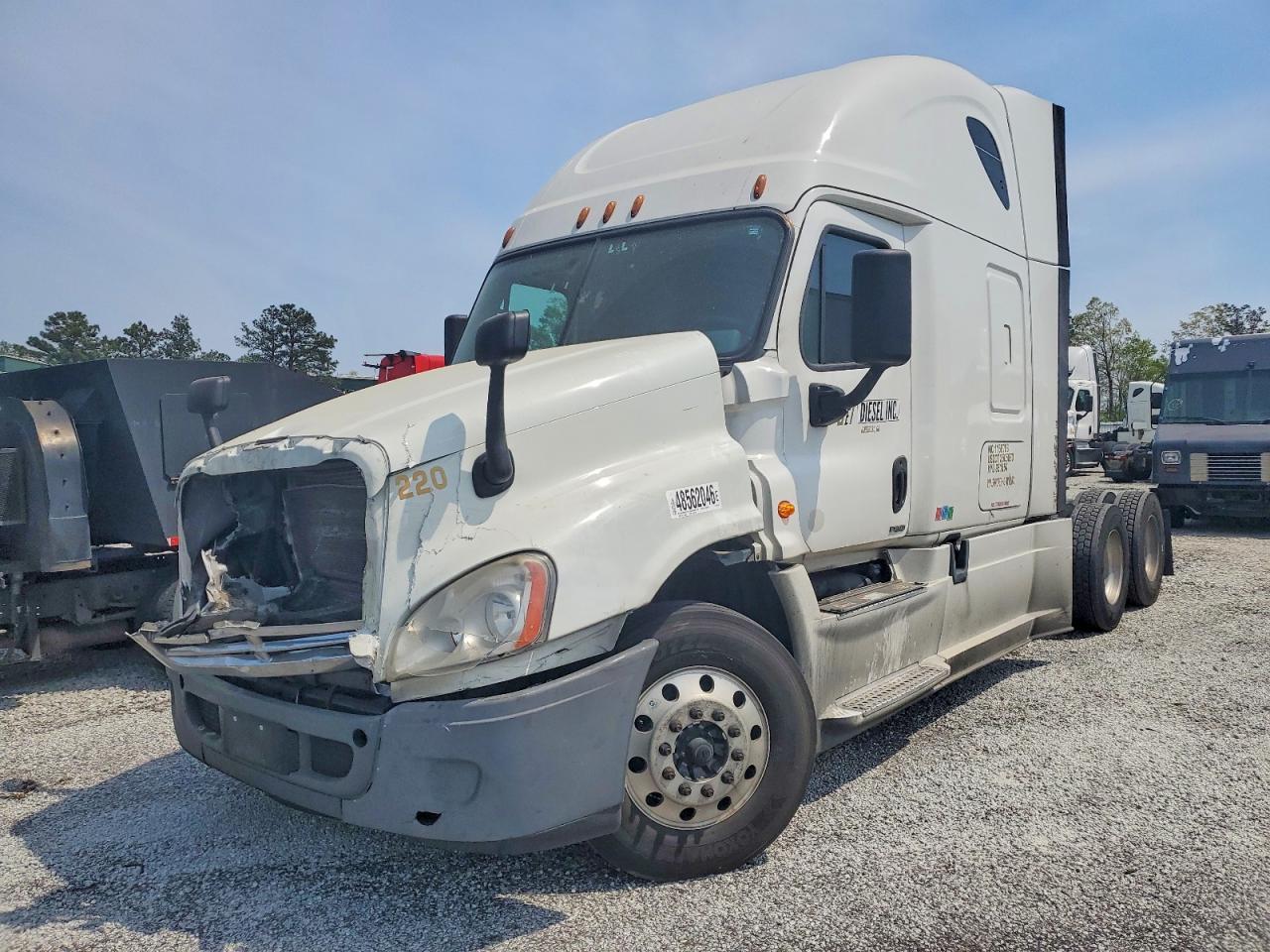 2018 FREIGHTLINER All other VIN 3AKJGLDR8JSHR0755 photo 2