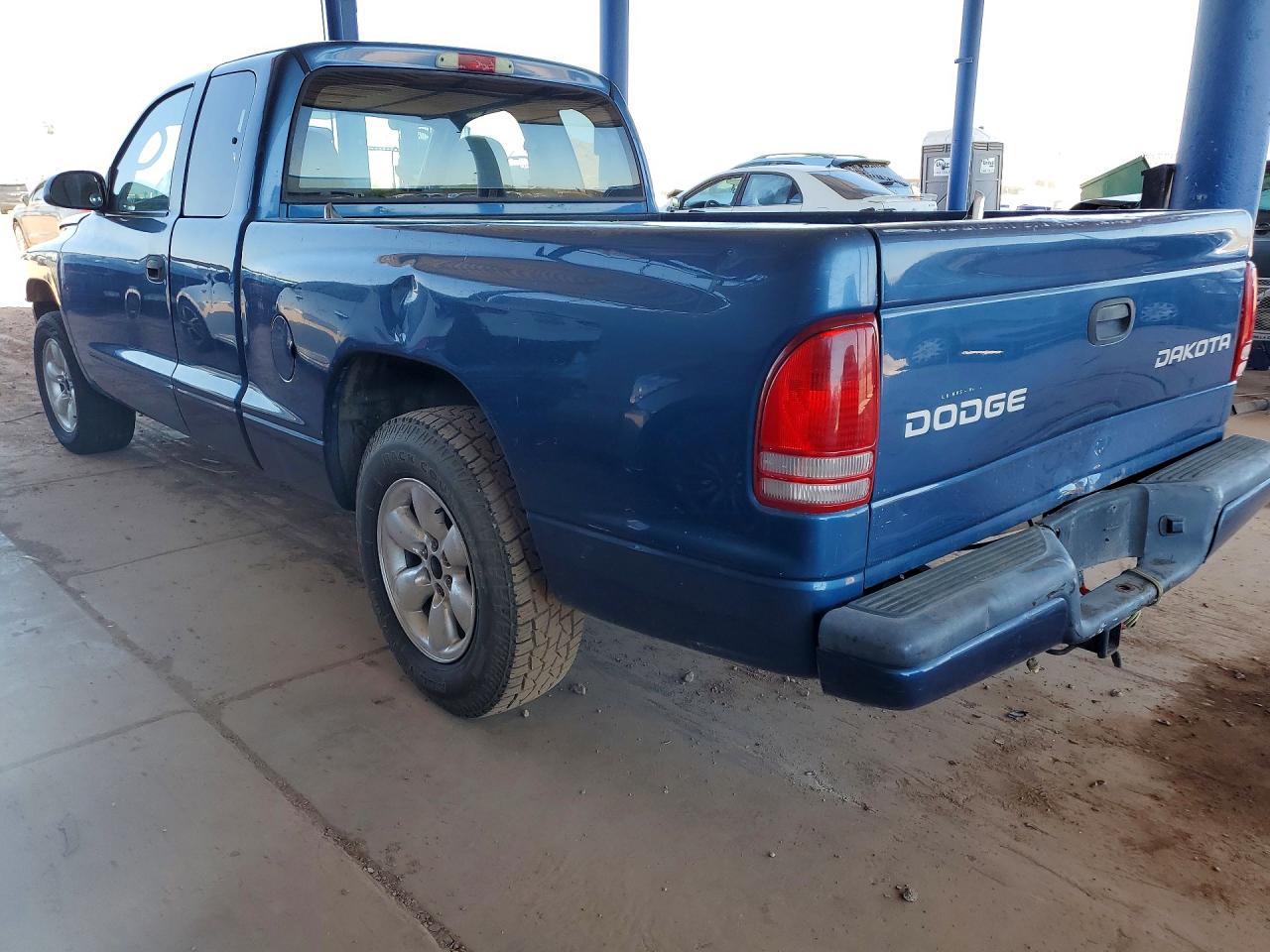 2004 Dodge Dakota VIN 1D7GL32K74S588582 photo 2