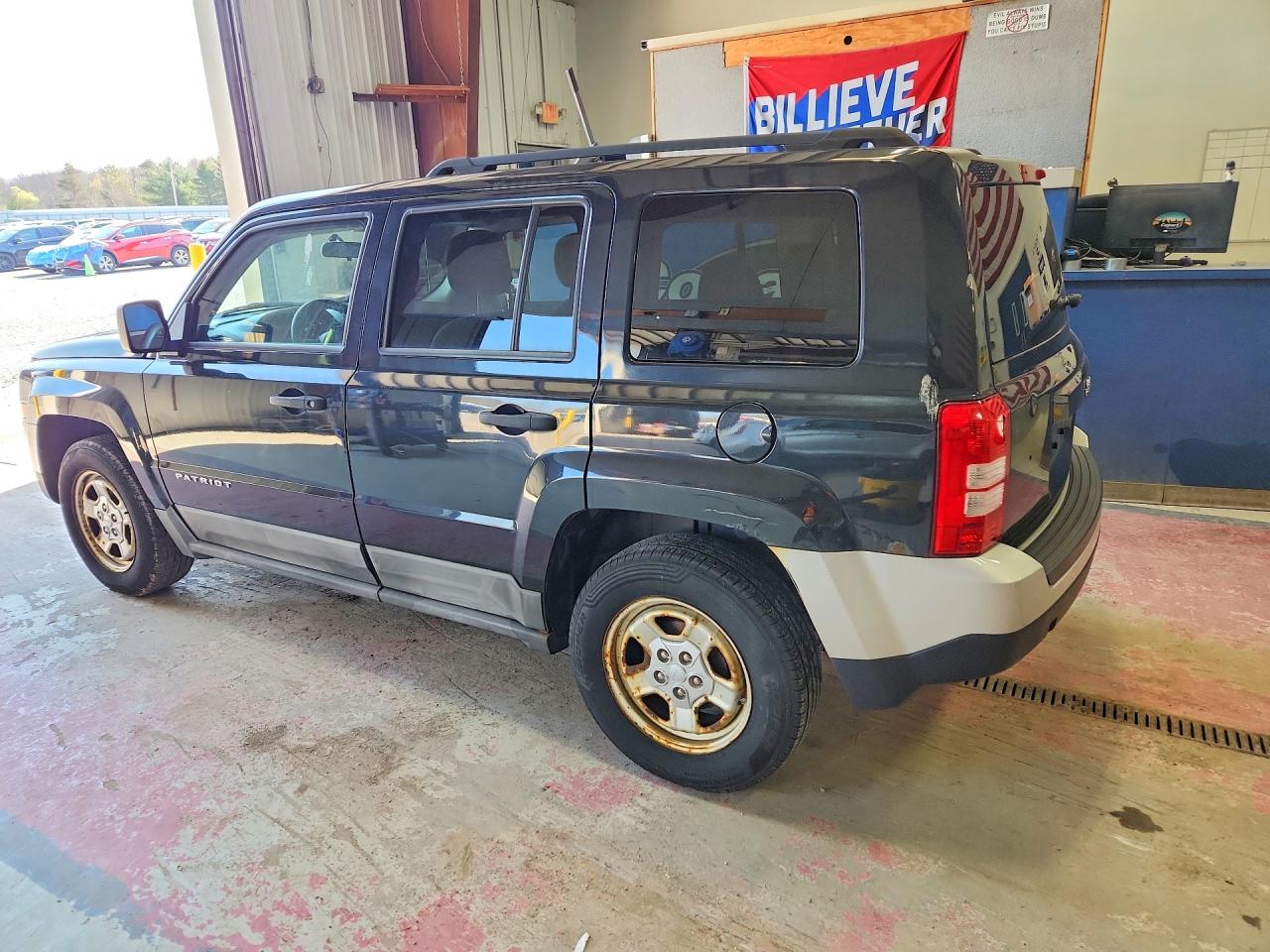 2011 Jeep Patriot VIN 1J4NT1GA2BD107686 photo 2
