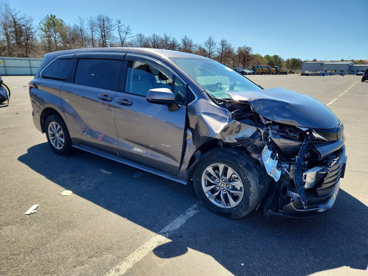 2024 TOYOTA Sienna VIN 5TDKSKFC7RS128794 photo 4