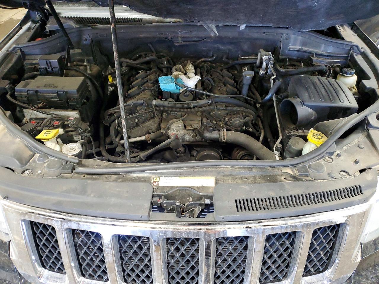 2011 Jeep Cherokee VIN 1J4RR4GG4BC655989 photo 11