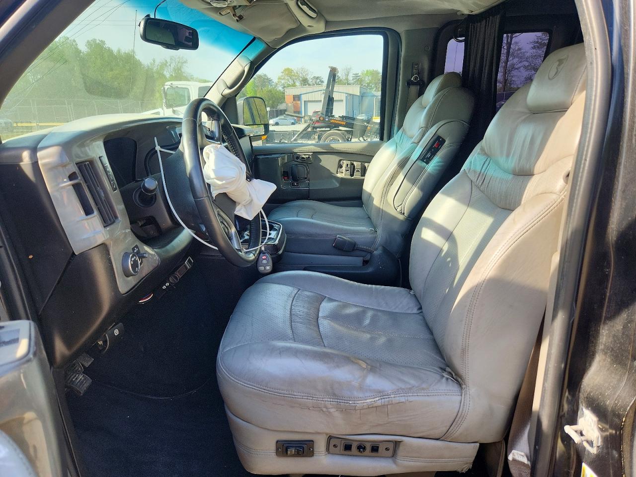 2009 CHEV Express VIN 1GBGG29K791127673 photo 7