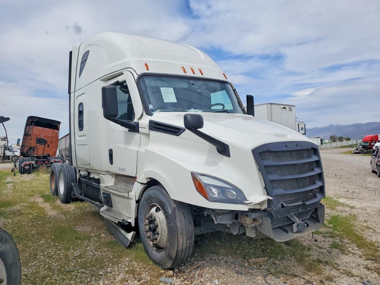 2023 FREIGHTLINER All other VIN 3AKJHHDR0PSUD4117 photo 1