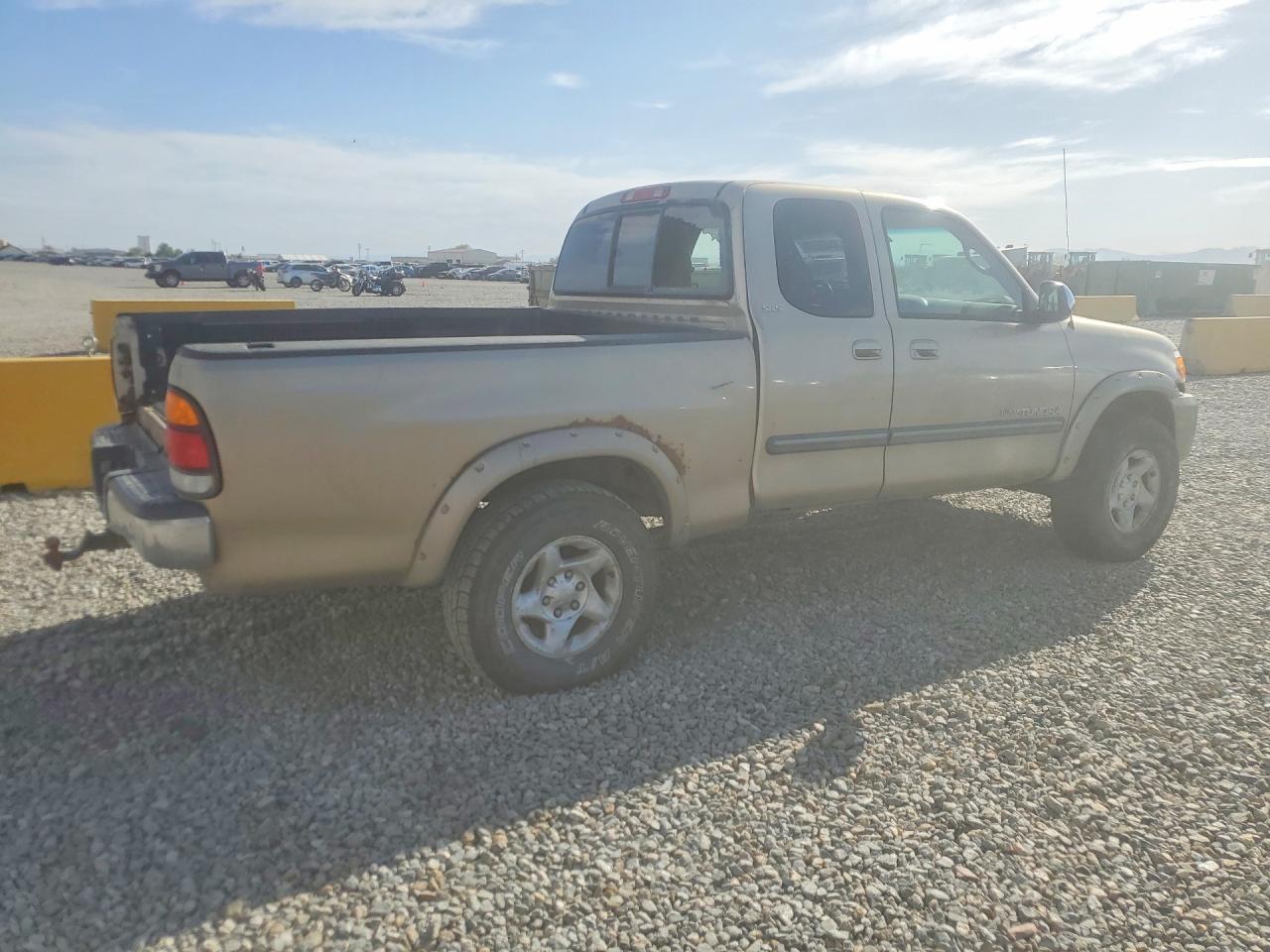 2003 Toyota Tundra VIN 5TBBT44163S372821 photo 3