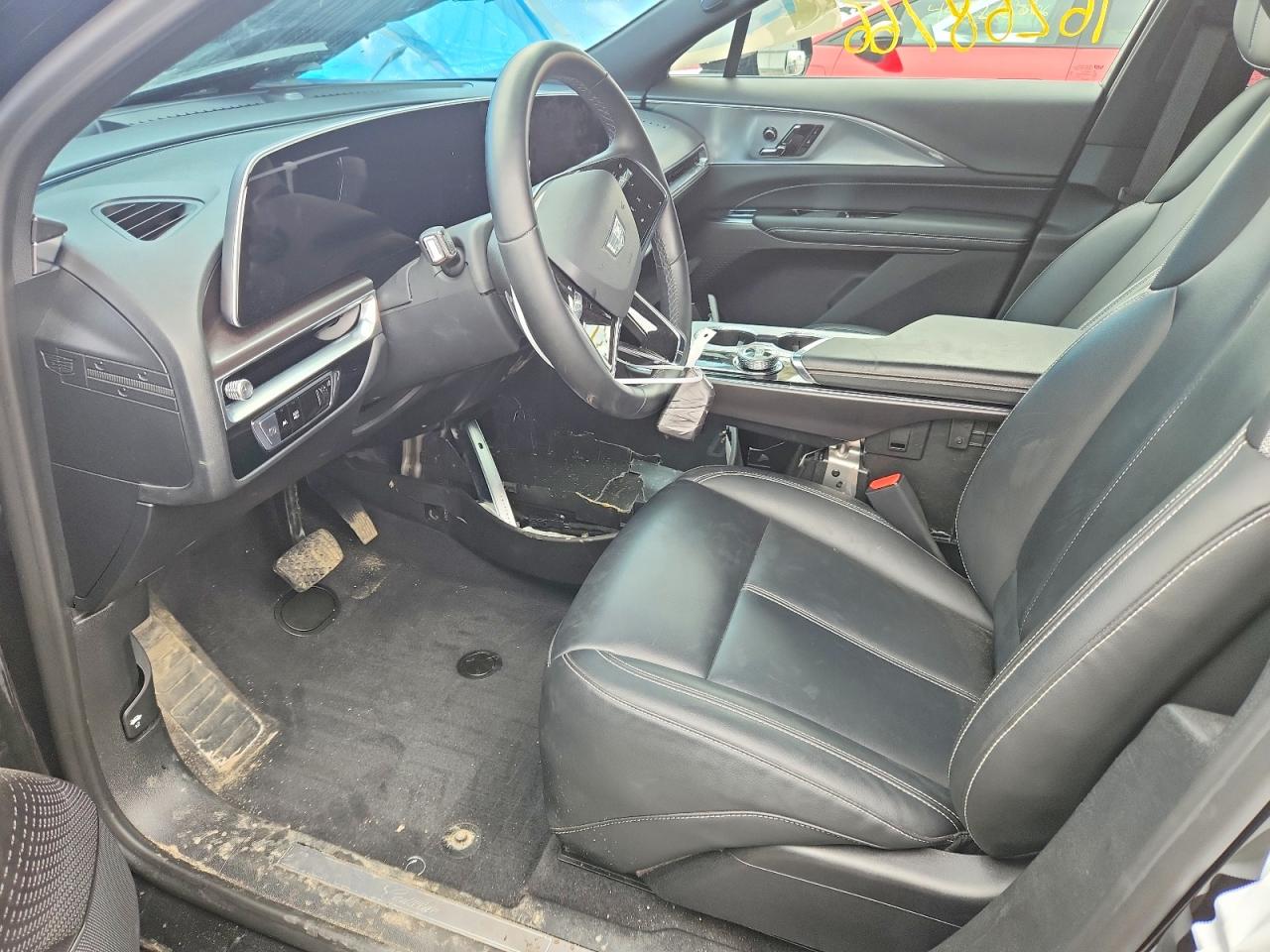 2024 Cadillac All other VIN 1GYKPMRK3RZ102668 photo 7