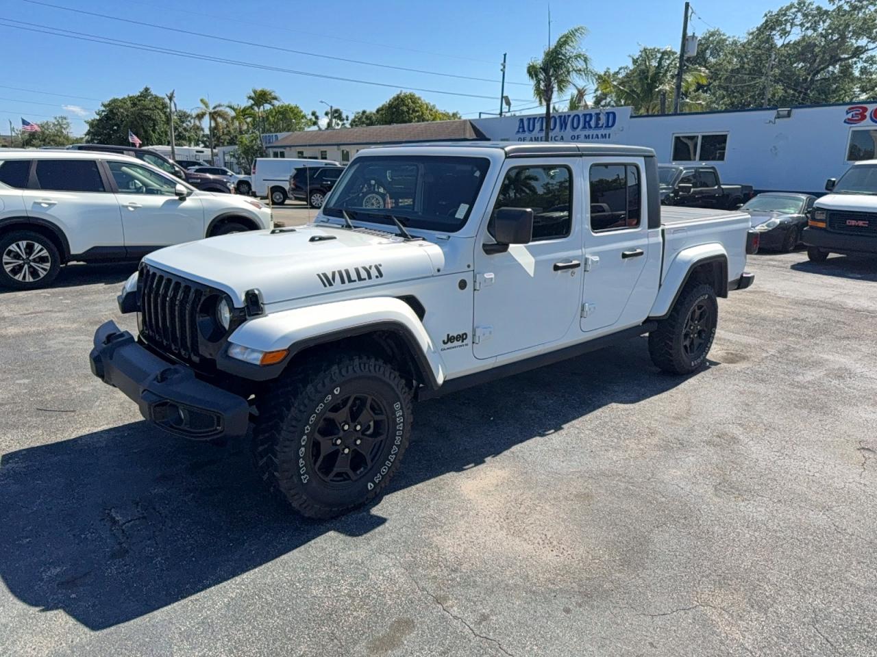 2023 Jeep Gladiator VIN 1C6HJTAG4PL564716 photo 2
