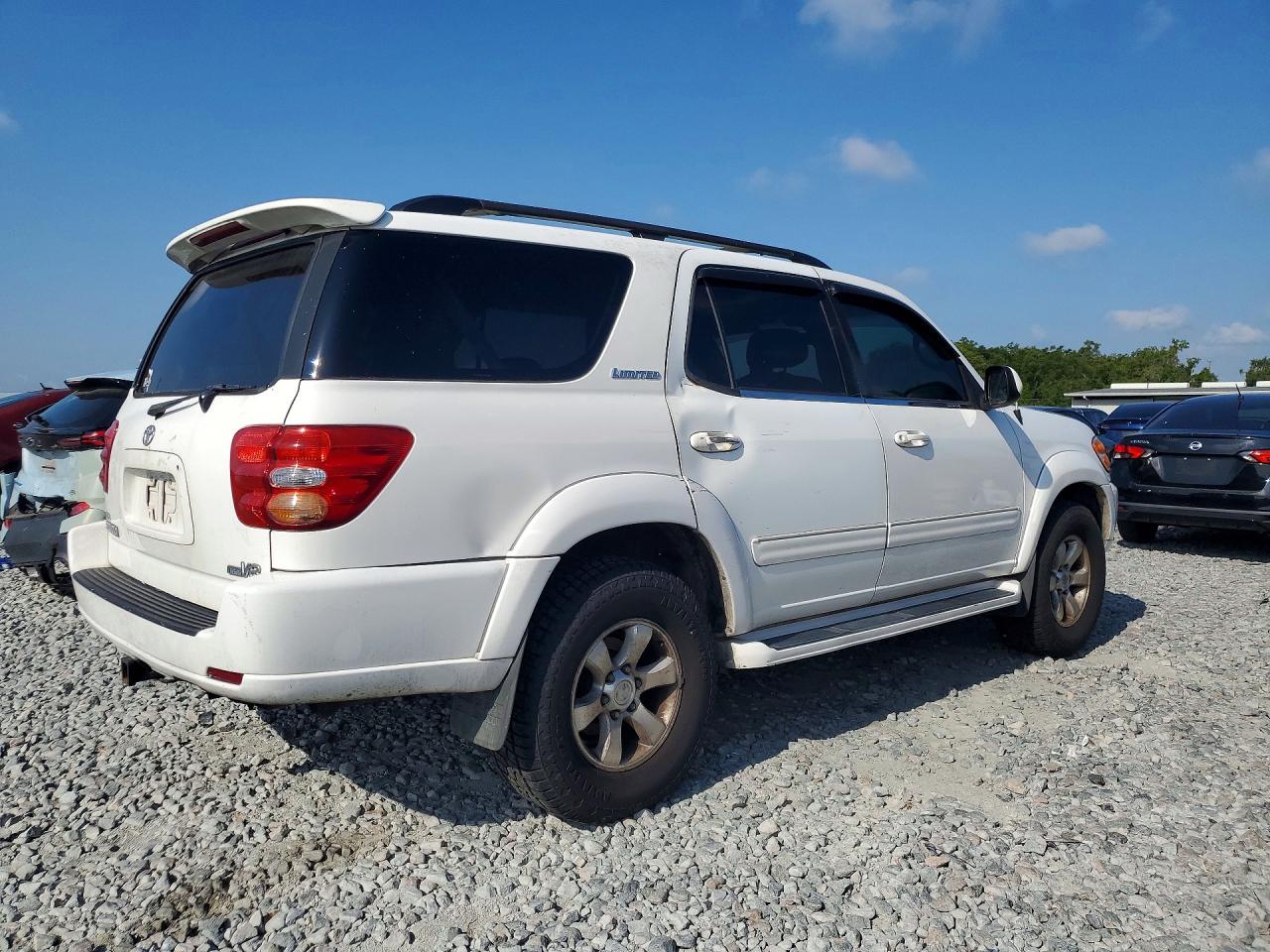 2002 Toyota Sequoia VIN 5TDZT38AX2S093364 photo 3
