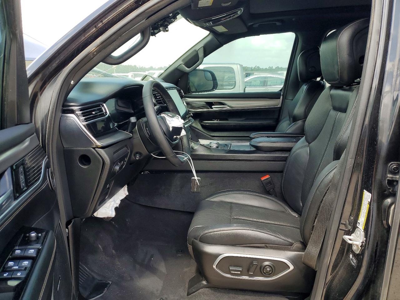 2023 Jeep Wagoneer VIN 1C4SJVBP0PS560452 photo 7