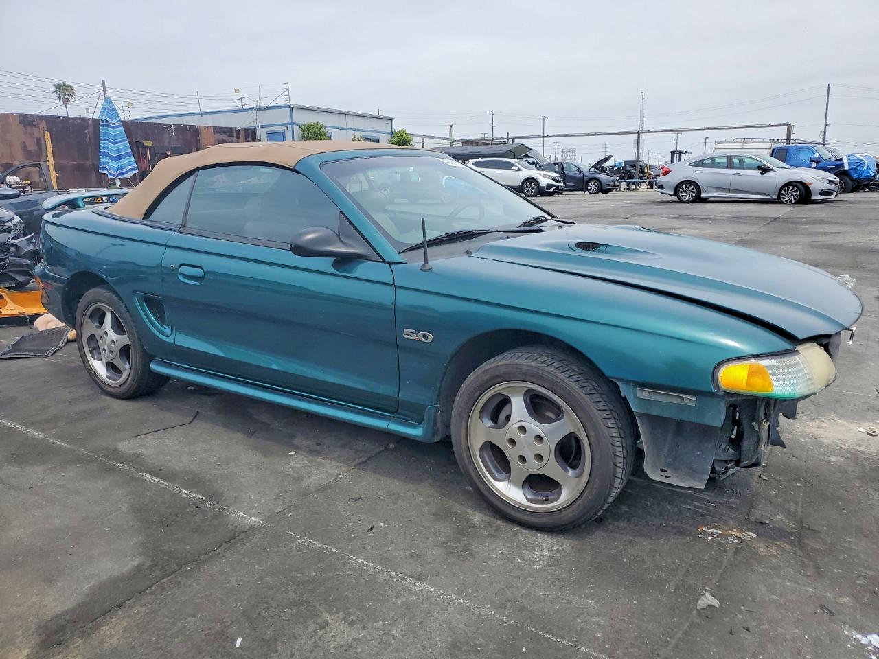 1996 Ford Mustang VIN 1FALP45X6TF137926 photo 4