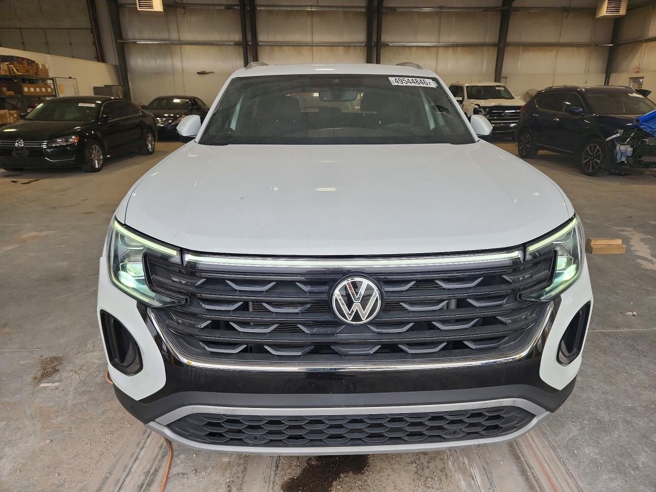 2024 Volkswagen Atlas VIN 1V2KE2CA2RC253180 photo 5