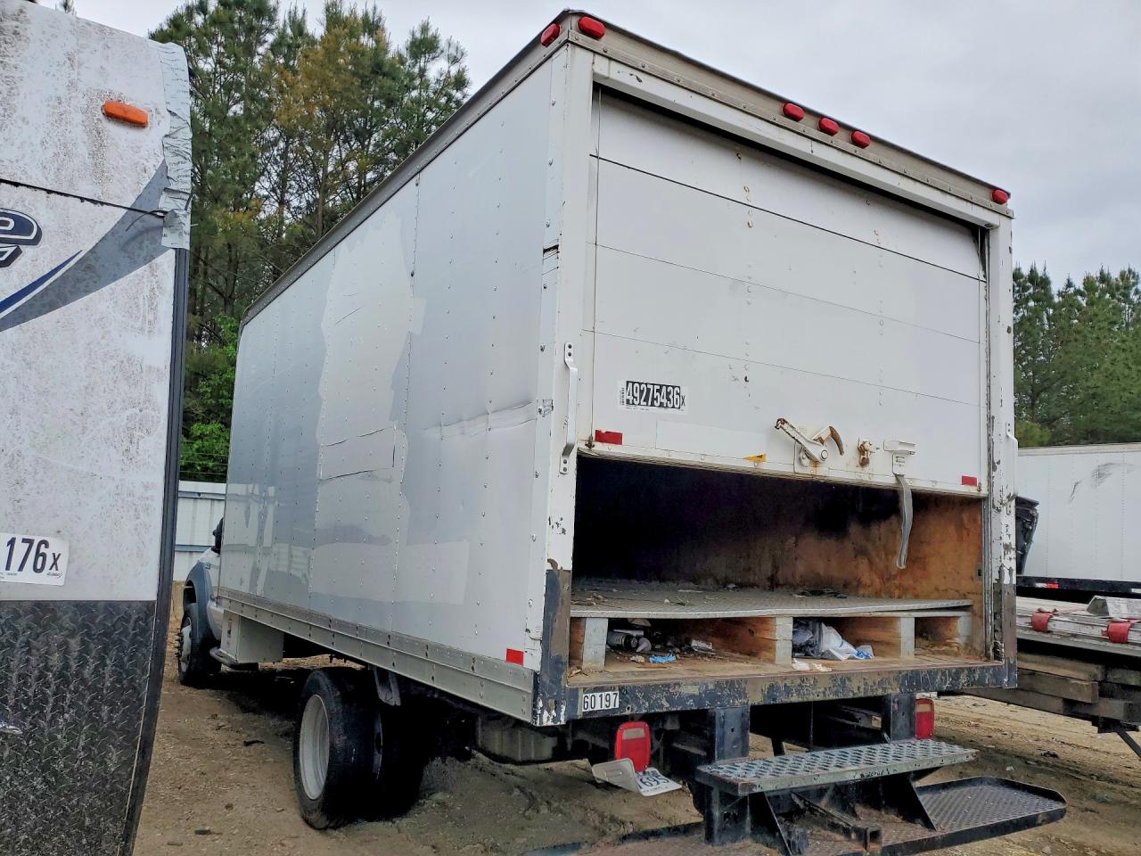 2007 Ford F450 VIN 1FDXF46P57EB39526 photo 2