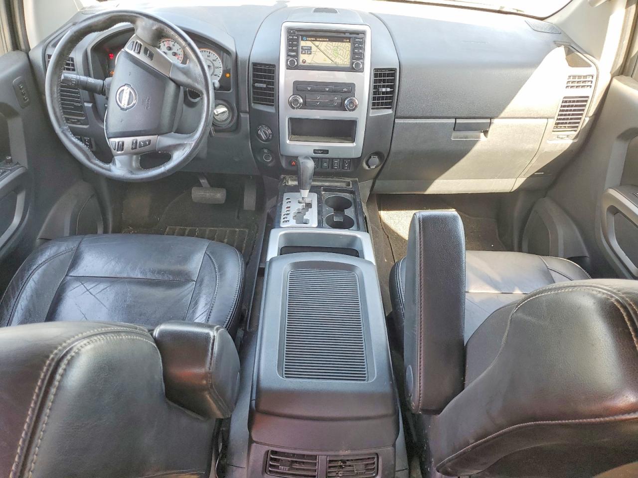 2015 Nissan TITAN VIN 1N6AA0EC2FN500819 photo 8