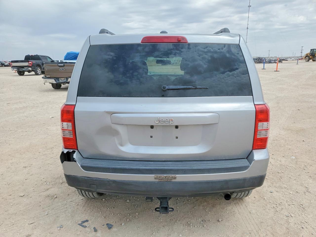 2017 Jeep Patriot VIN 1C4NJPBB6HD121002 photo 6