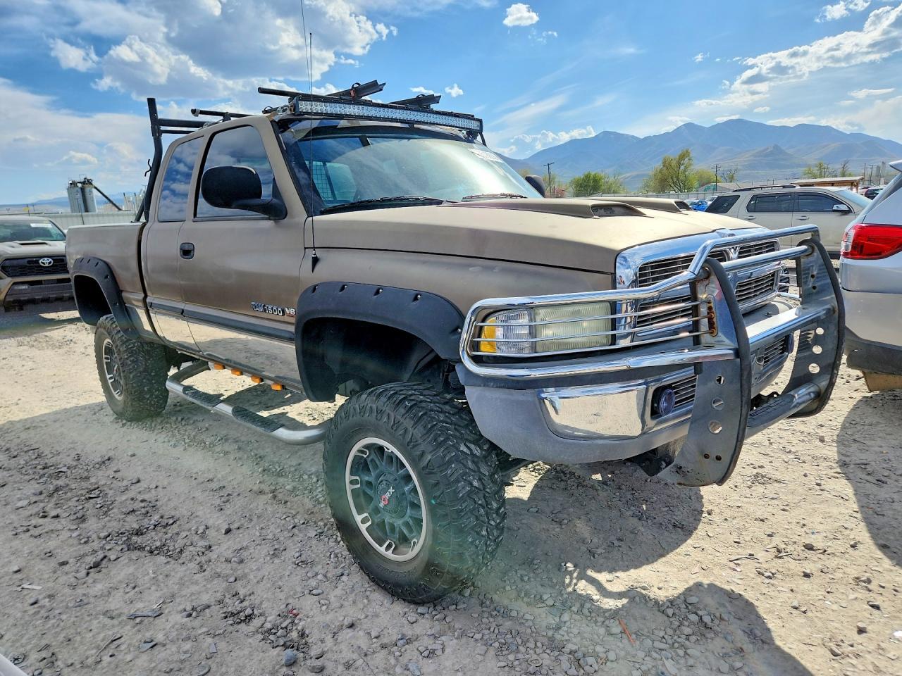 2000 Dodge All models VIN 3B7HF13Z4YM237763 photo 4