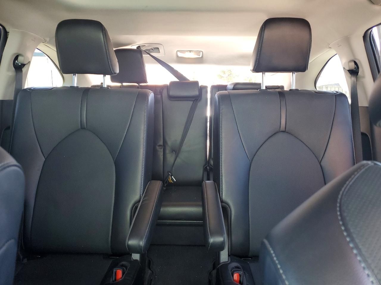 2022 Toyota Highlander VIN 5TDYZRAH2NS100834 photo 10