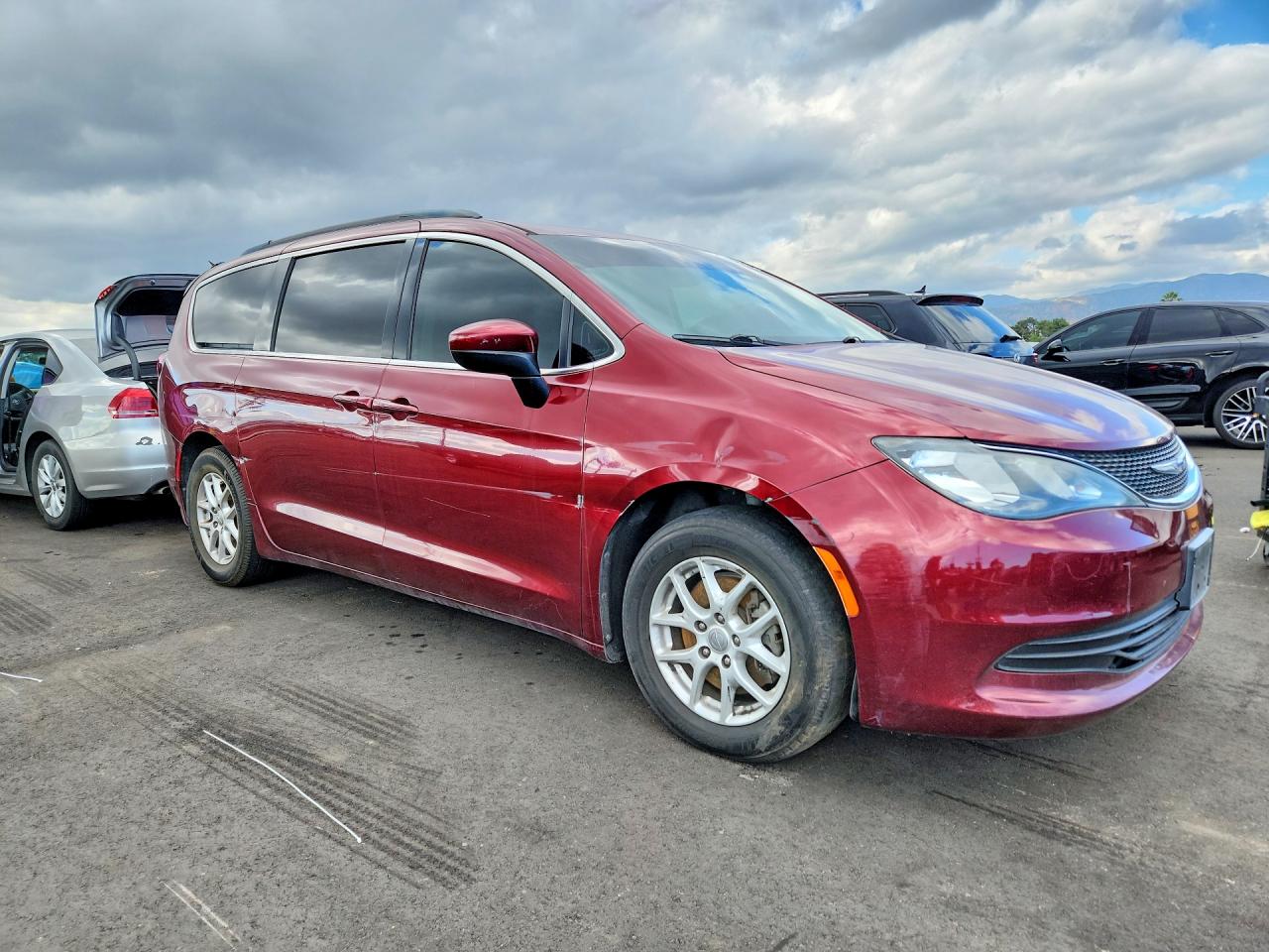 2020 Chrysler Minivan VIN 2C4RC1DG0LR148655 photo 4