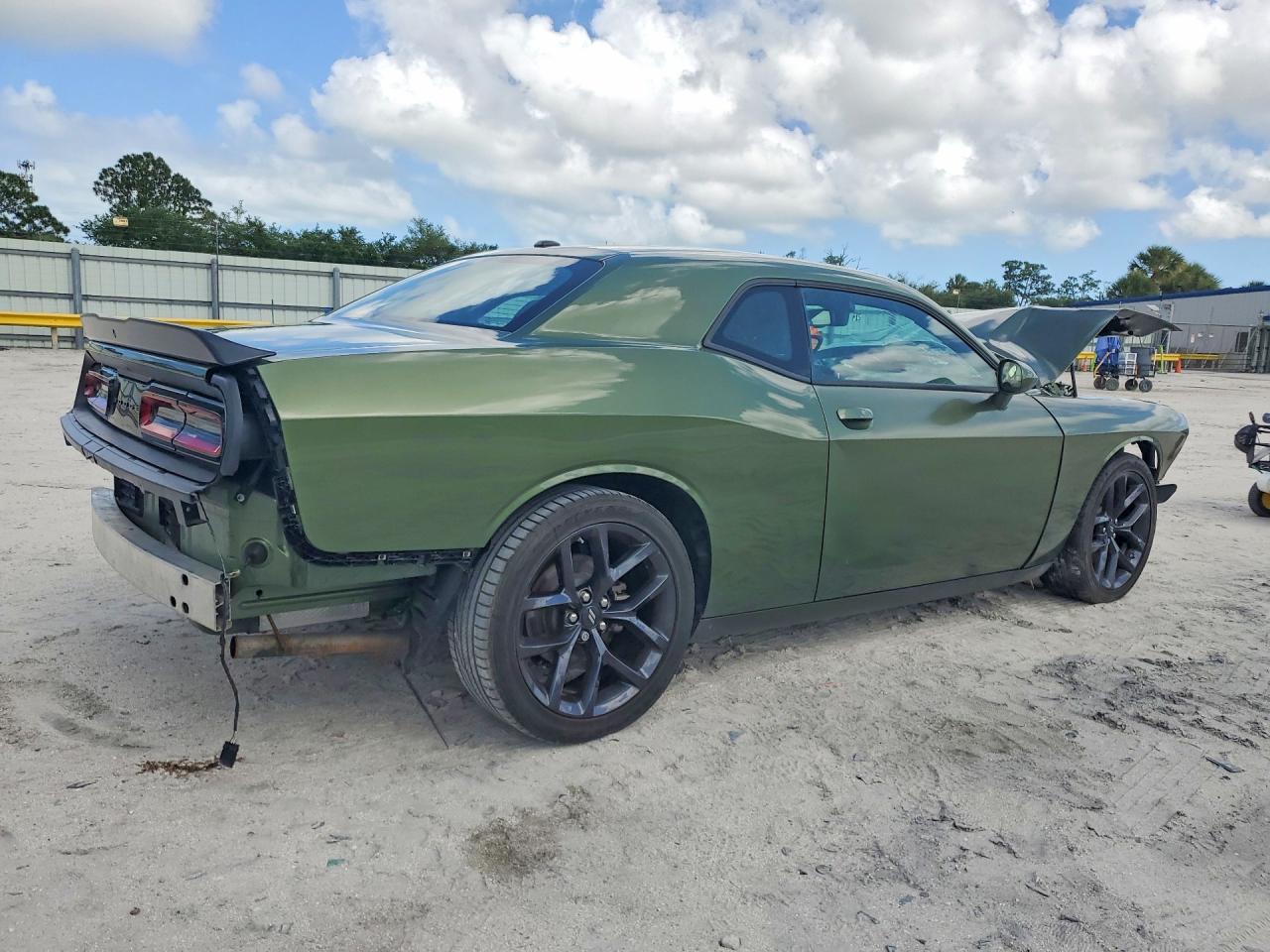 2023 Dodge Challenger VIN 2C3CDZJG1PH582413 photo 3