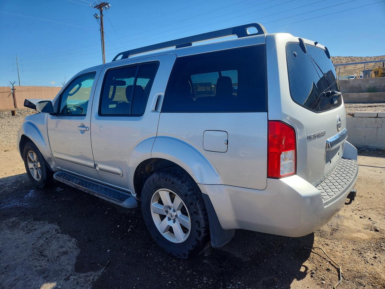 2012 Nissan Pathfinder VIN 5N1AR1NB2CC606330 photo 2
