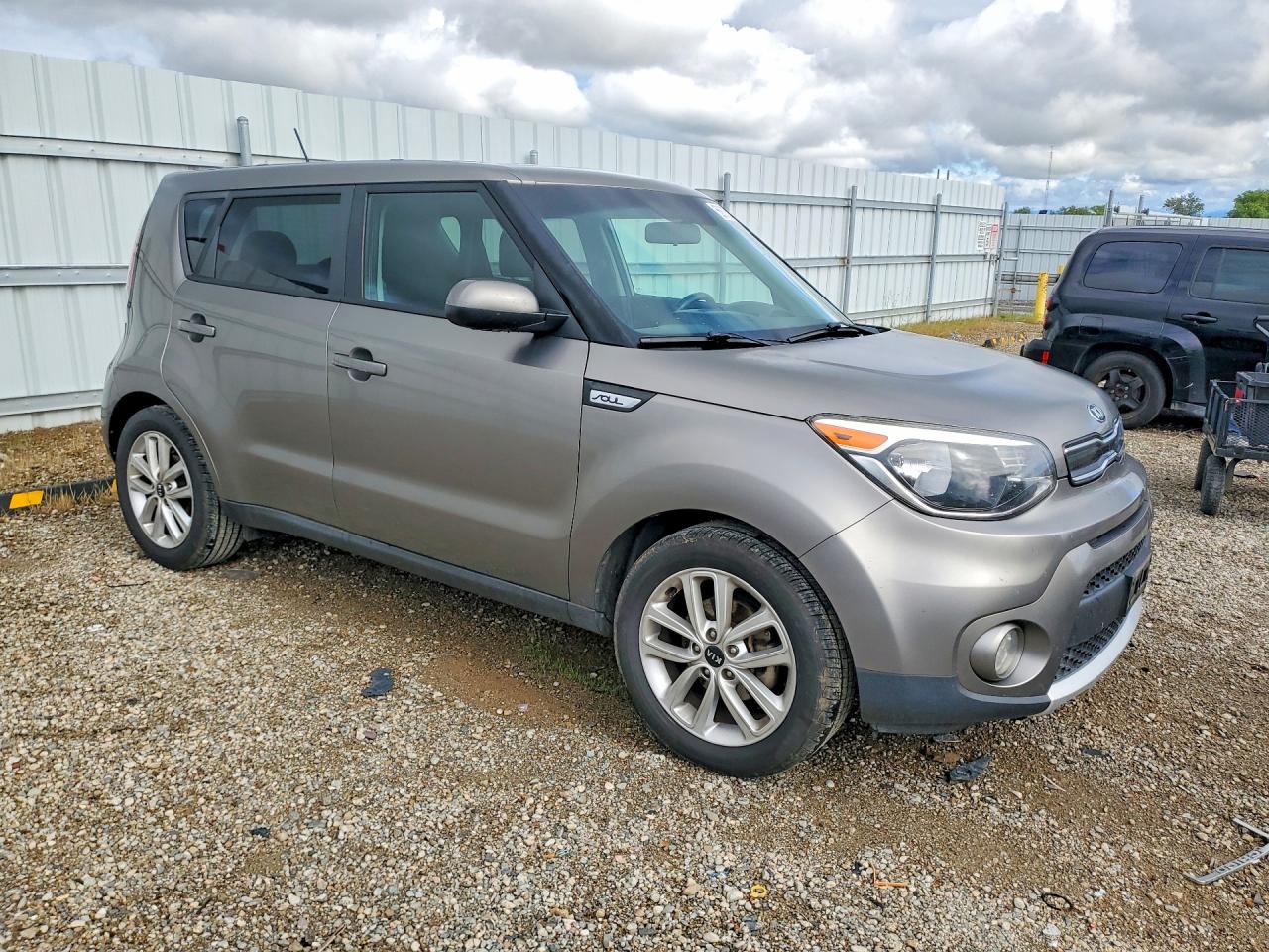 2017 Kia Soul VIN KNDJP3A52H7436203 photo 4