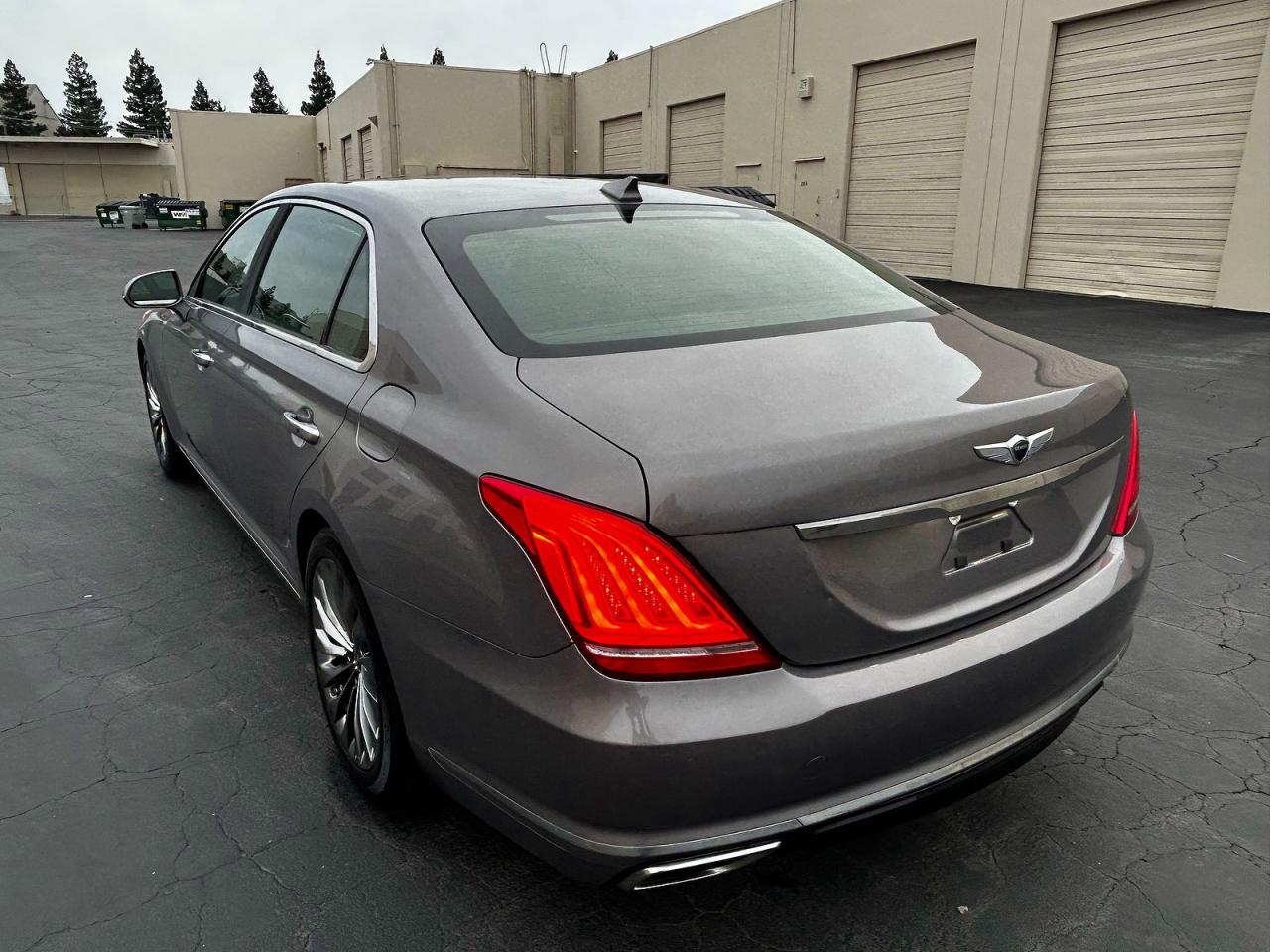 2018 Genesis G90 5.0 ul VIN KMHG54JH8JU044264 photo 3