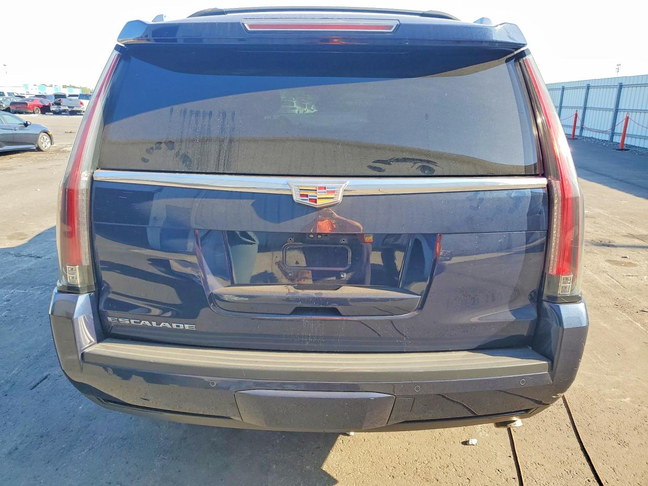 2017 Cadillac Escalade VIN 1GYS4CKJ5HR168092 photo 6