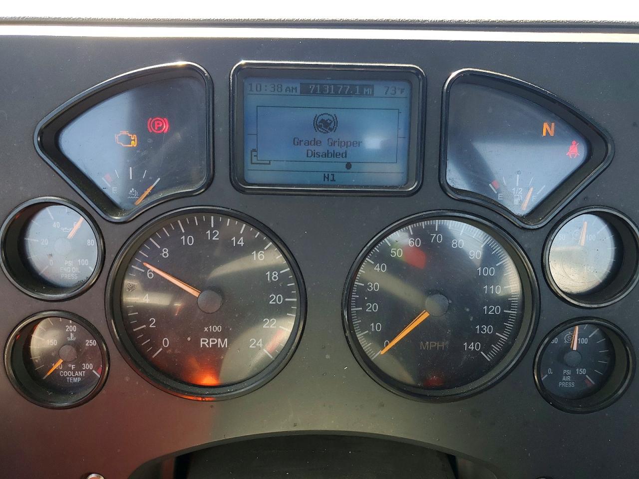 2017 MACK Cxu613 VIN 1M1AW01XXHM009775 photo 8