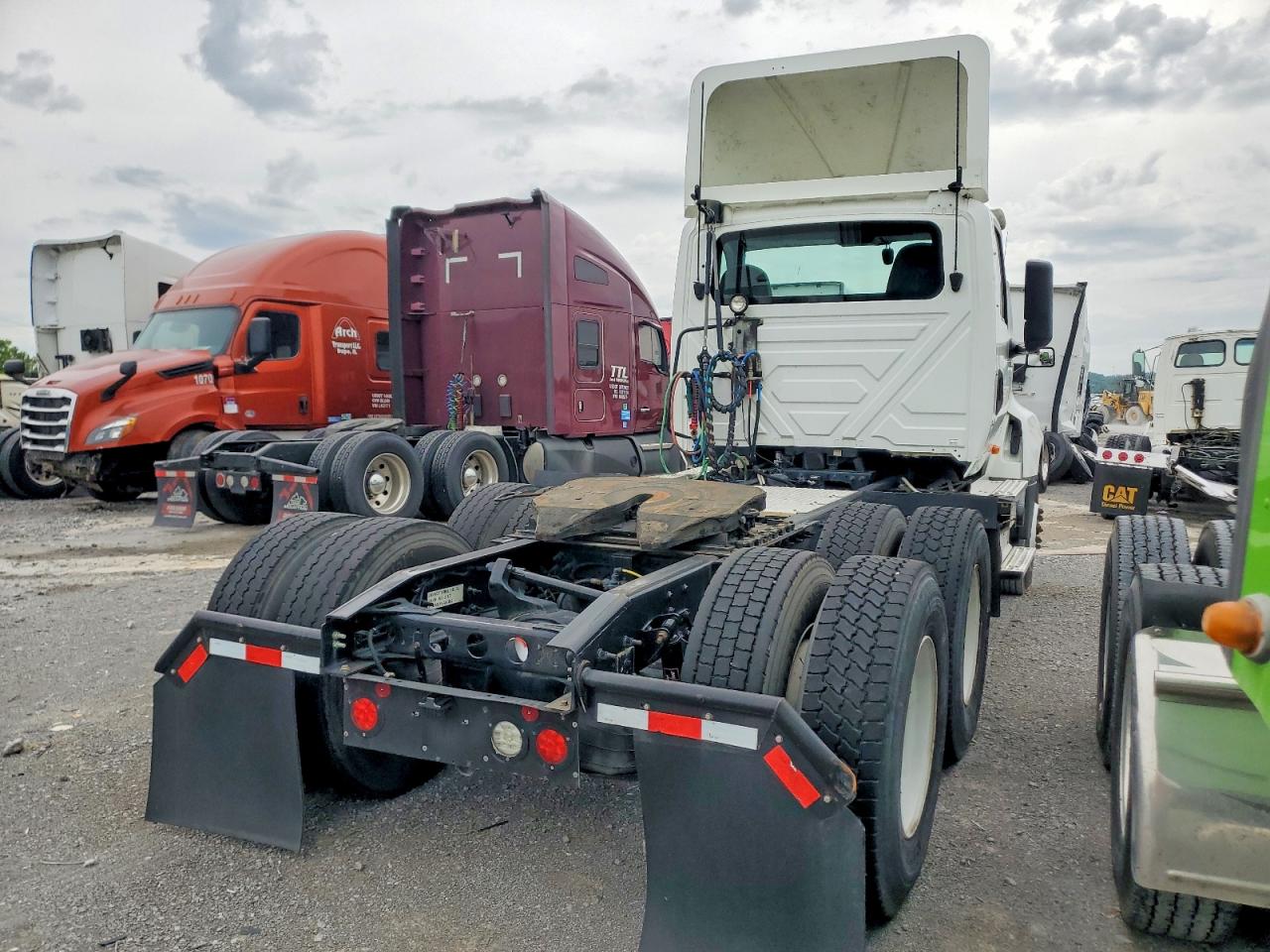2019 International All other VIN 3HCDZTZR6KL732412 photo 4