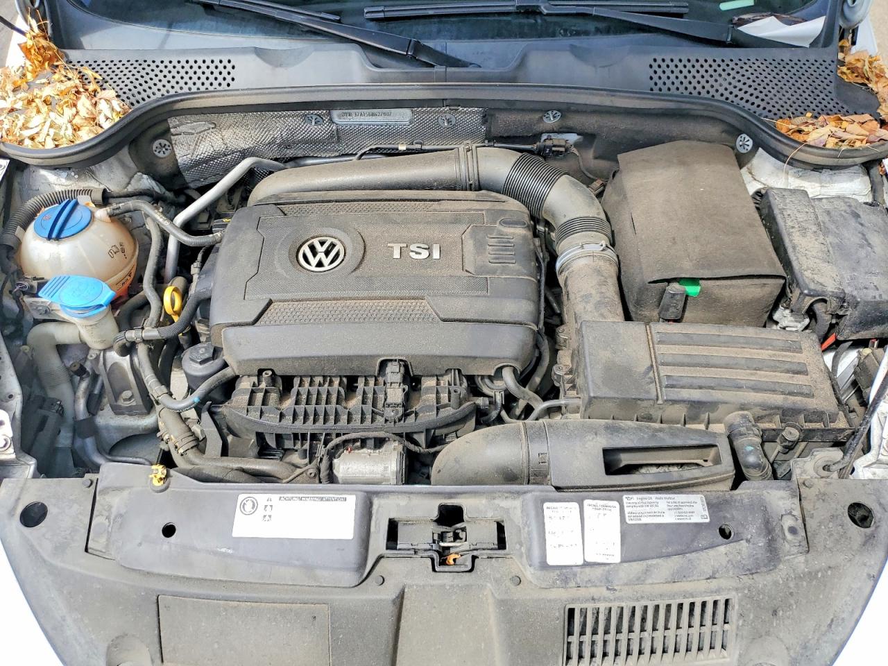 2016 Volkswagen Beetle VIN 3VWF17AT5GM627807 photo 11