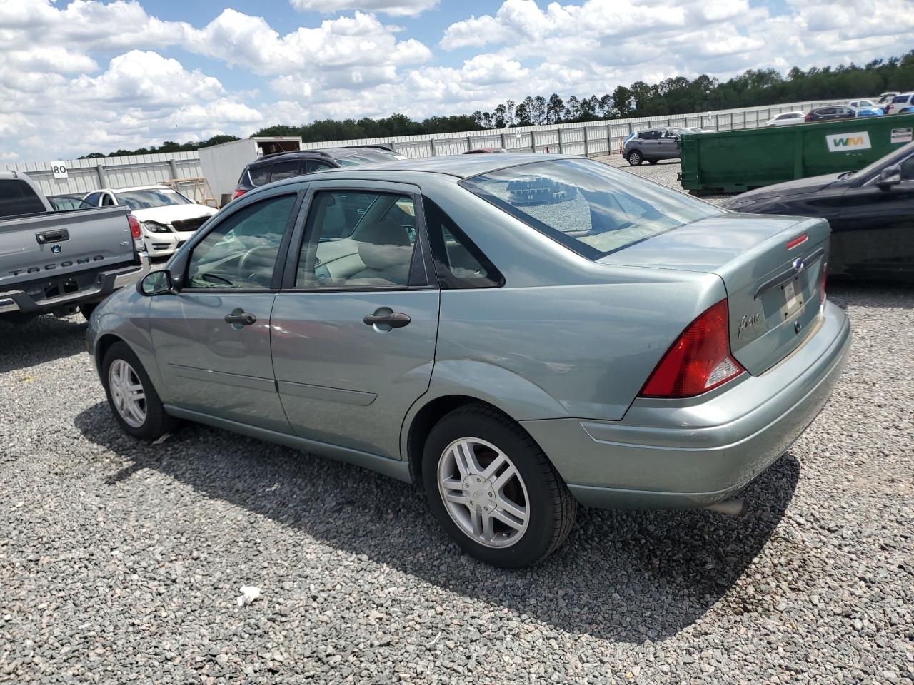 2003 Ford Focus VIN 1FAFP34P03W339556 photo 2