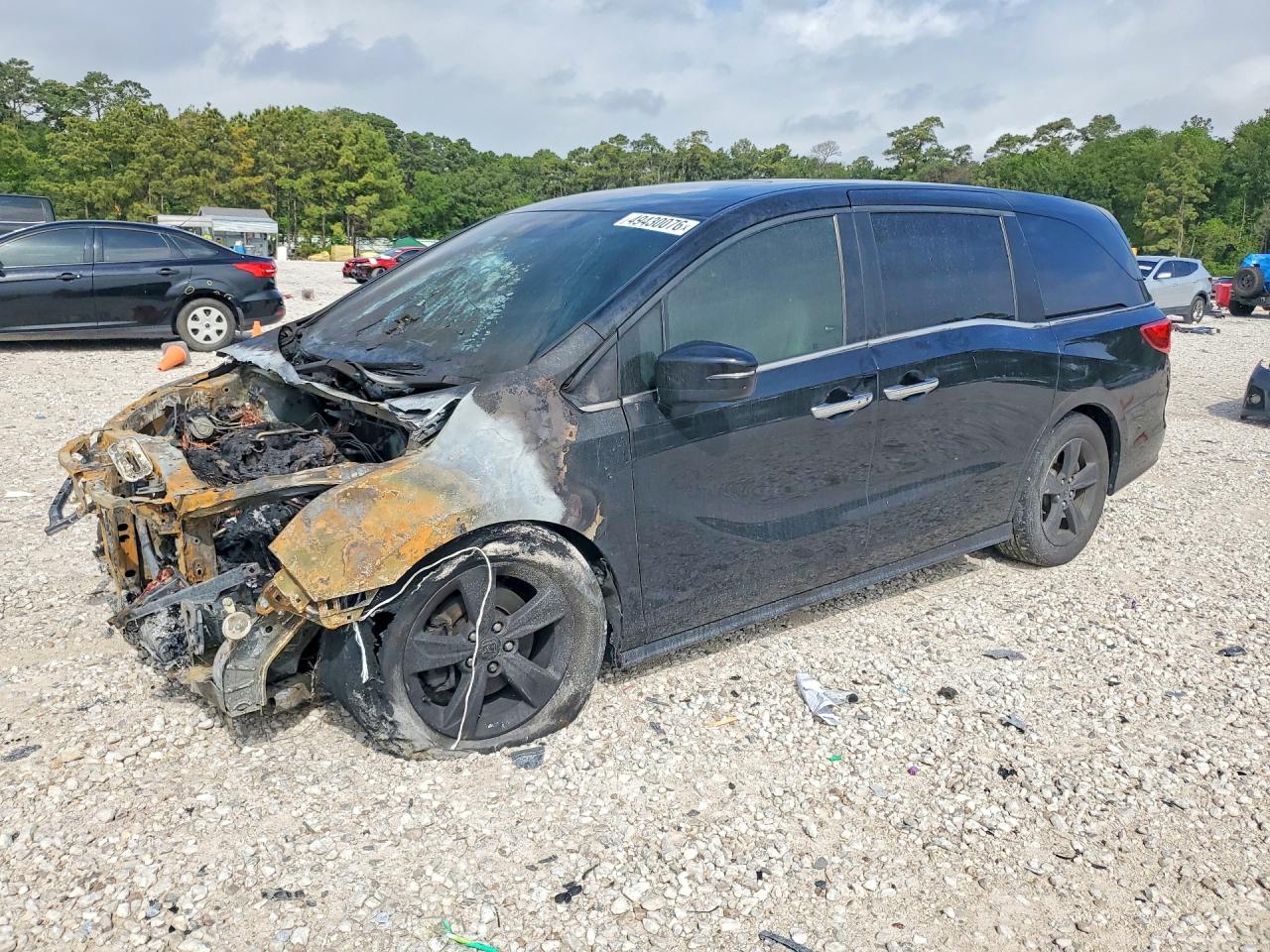 2018 Honda Odyssey VIN 5FNRL6H75JB006415 photo 1
