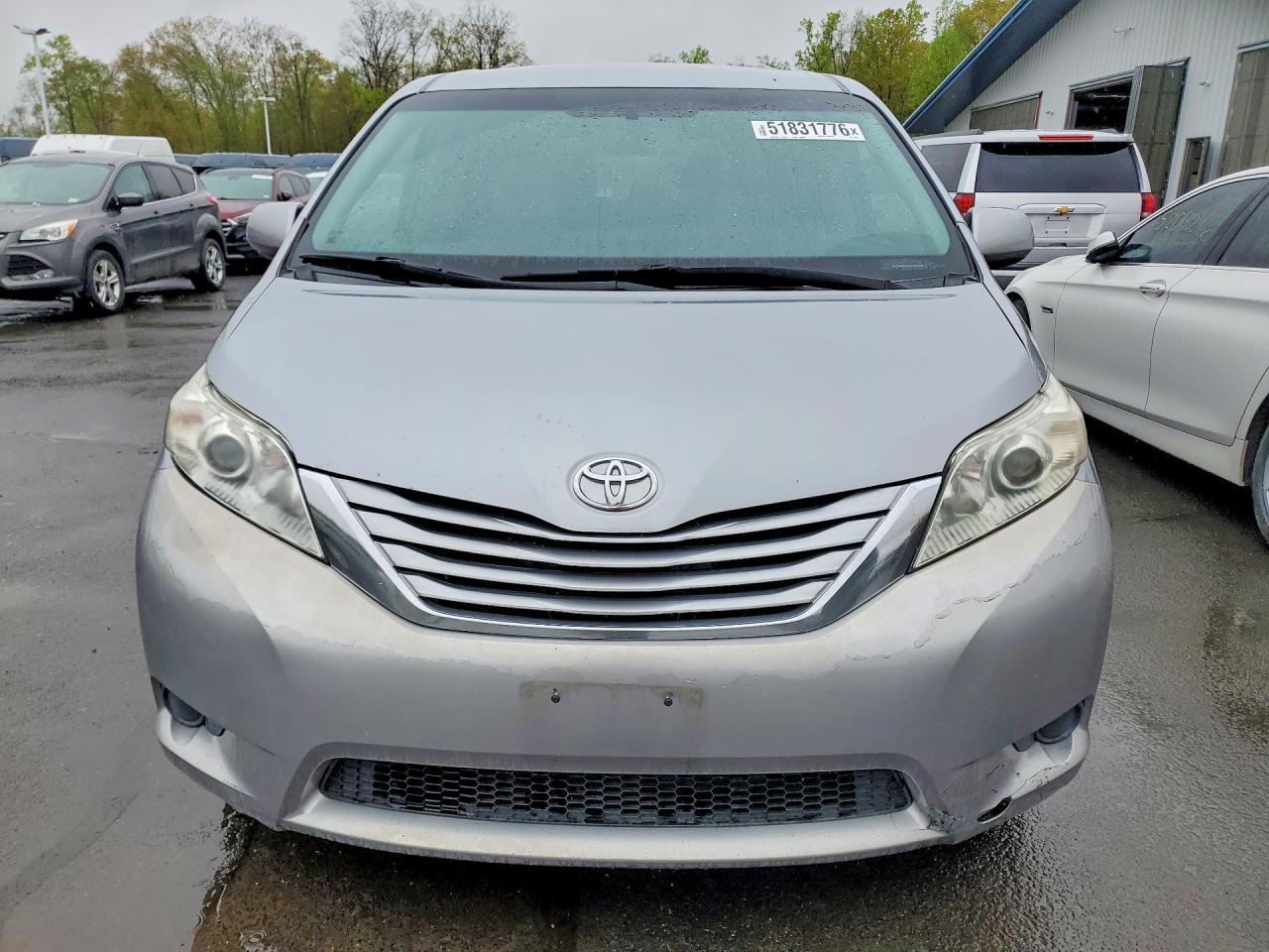 2017 TOYOTA Sienna VIN 5TDKZ3DC6HS782155 photo 5
