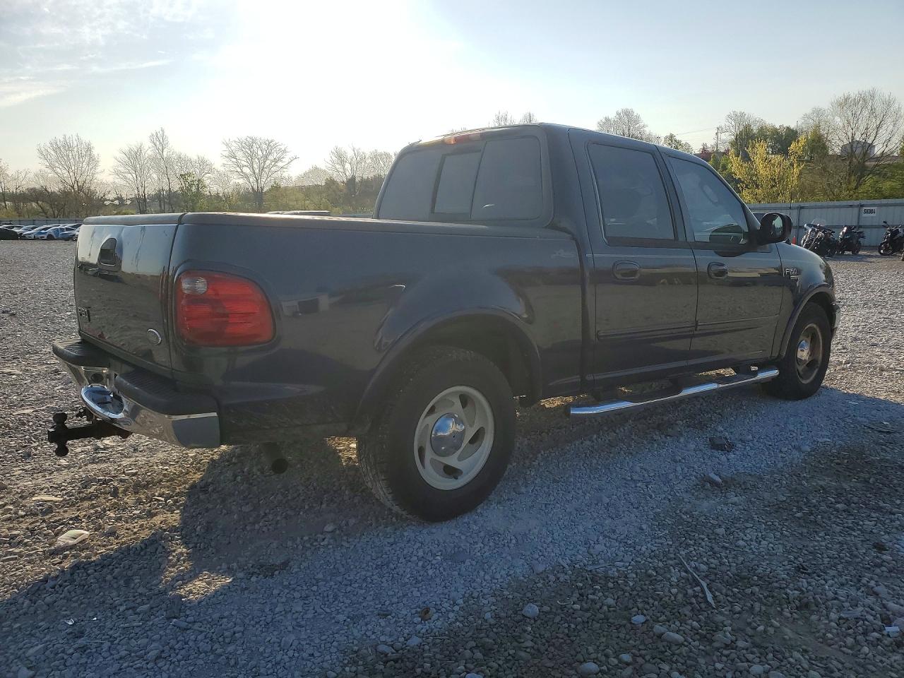 2003 Ford F150 VIN 1FTRW07L03KD05173 photo 3