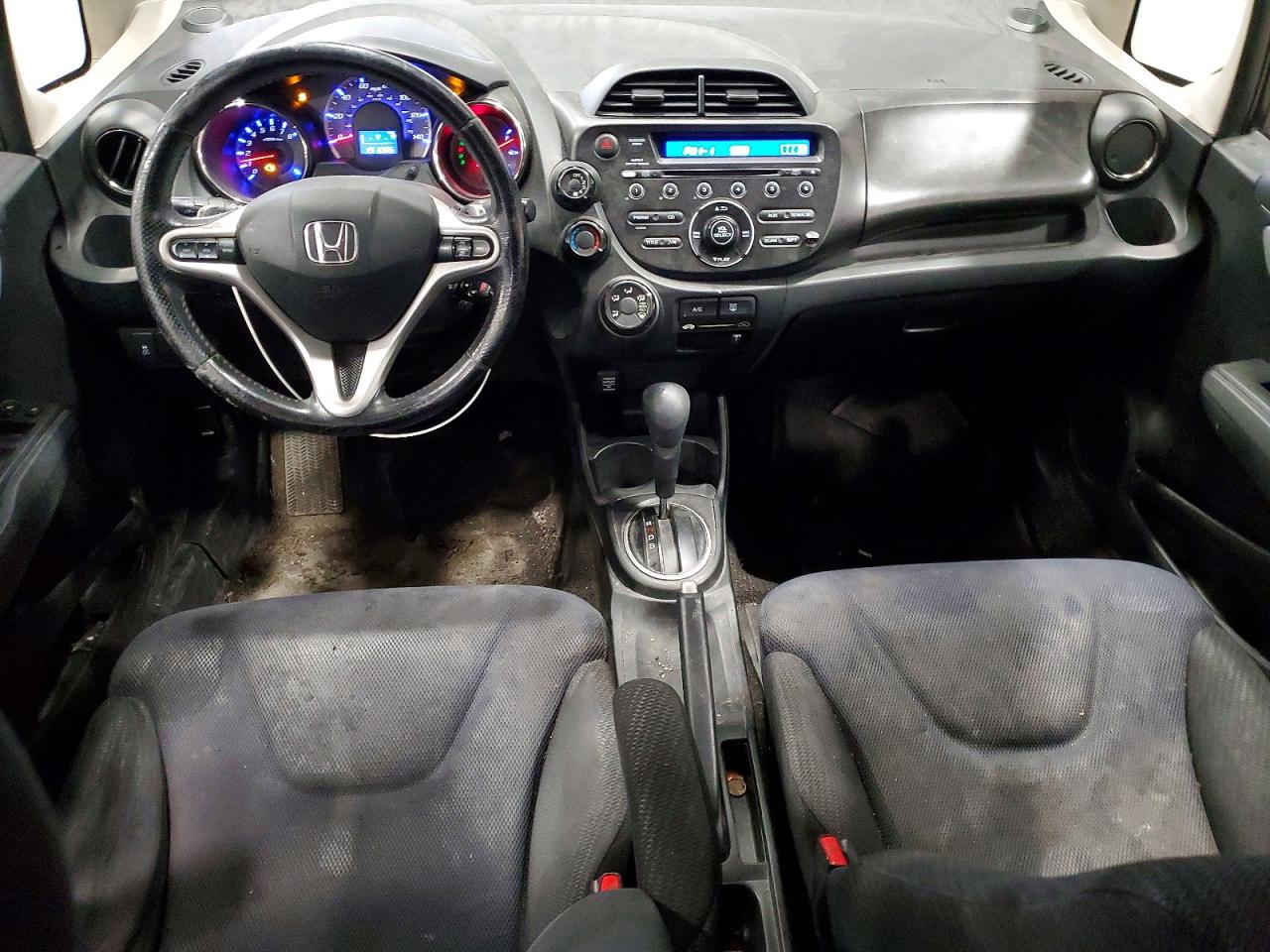 2013 Honda Fit VIN JHMGE8H51DC069846 photo 8