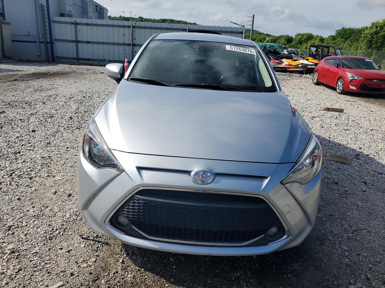 2019 Toyota Yaris VIN 3MYDLBYV7KY521733 photo 5